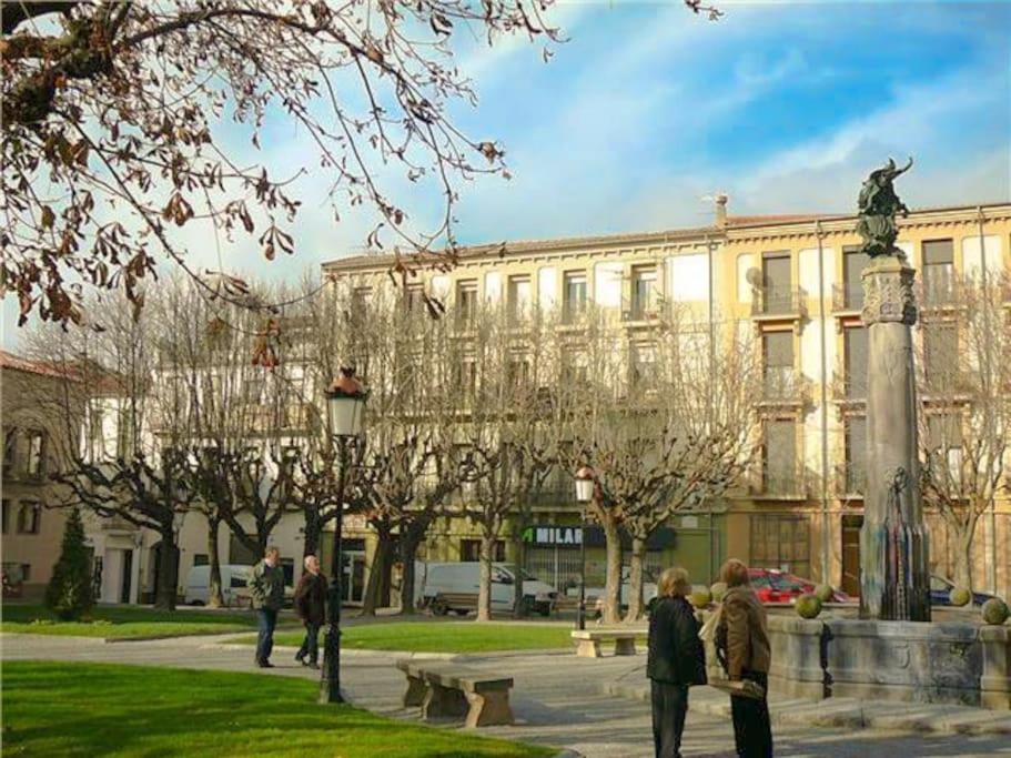 Casa Ramona Apartamento De Pueblo Con Patio En El Centro De Sant Joan Sant Joan de les Abadesses Eksteriør bilde